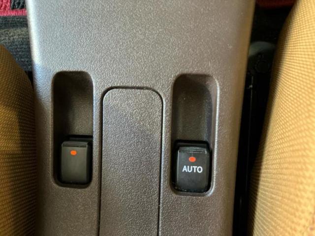 コペン ローブ　保証書／純正　ＳＤナビ／シートヒーター／ドライブレコーダー　社外／ヘッドランプ　ＬＥＤ／Ｂｌｕｅｔｏｏｔｈ接続／ＥＢＤ付ＡＢＳ／横滑り防止装置／アイドリングストップ／バックモニター／フルセグＴＶ（19枚目）