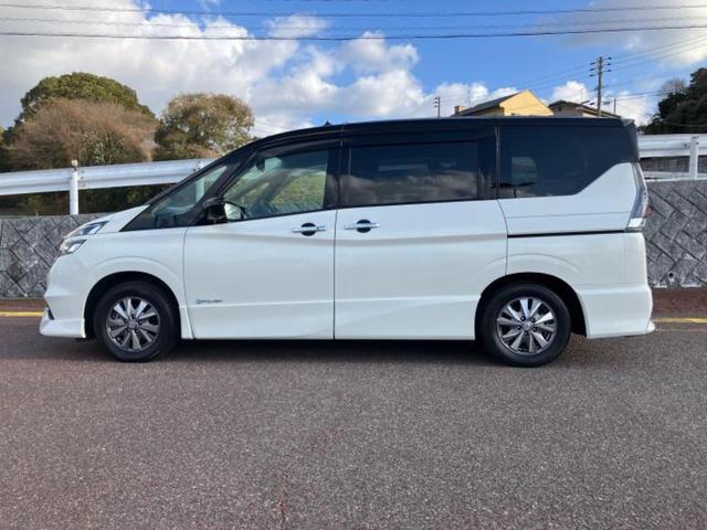 セレナ ｅパワーハイウェイスターＶ　新品タイヤ／保証書／社外　１１インチ　ＳＤナビ／インテリジェントルームミラー／衝突安全装置／両側電動スライドドア／シートヒーター　前席／アラウンドビューモニター／車線逸脱防止支援システム　全周囲カメラ（2枚目）