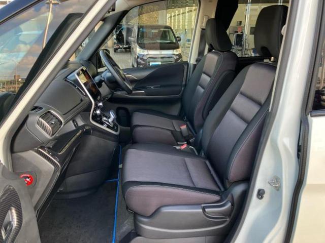 セレナ ｅパワーハイウェイスターＶ　新品タイヤ／保証書／社外　１１インチ　ＳＤナビ／インテリジェントルームミラー／衝突安全装置／両側電動スライドドア／シートヒーター　前席／アラウンドビューモニター／車線逸脱防止支援システム　全周囲カメラ（7枚目）