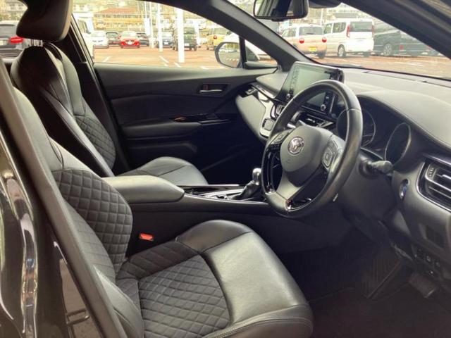 Ｃ－ＨＲ Ｇモードネロセーフティプラス２　新品タイヤ／保証書／ディスプレイオーディオ＋ナビ８インチ／衝突安全装置／シートヒーター　前席／全方位モニター／車線逸脱防止支援システム／シート　ハーフレザー／ヘッドランプ　ＬＥＤ　衝突被害軽減システム（4枚目）