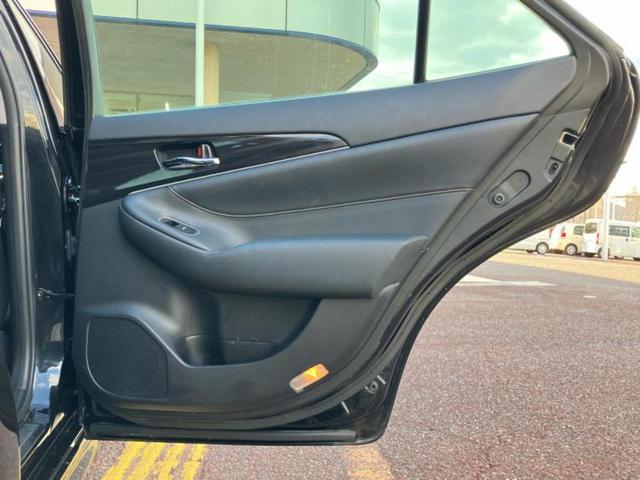 クラウンハイブリッド ハイブリッドアスリートＳブラックスタイル　新品タイヤ／保証書／純正　ＨＤＤナビ／シートヒーター／ドライブレコーダー　社外／ヘッドランプ　ＬＥＤ／Ｂｌｕｅｔｏｏｔｈ接続／ＥＴＣ／ＥＢＤ付ＡＢＳ／横滑り防止装置／アイドリングストップ　バックカメラ（19枚目）