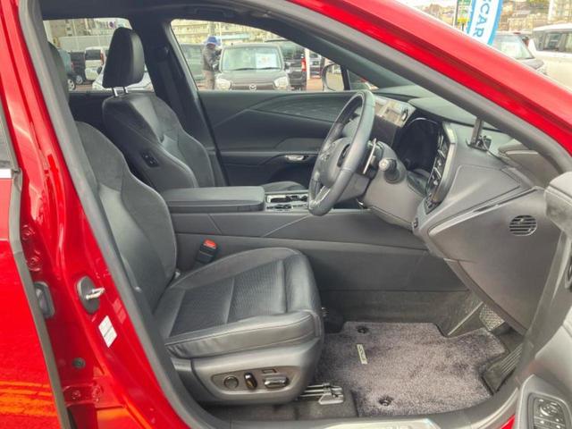 ＲＸ ＲＸ３５０バージョンＬ　サンルーフ／純正エアロ／保証書／純正　ＳＤナビ／デジタルインナーミラー／衝突安全装置／シートヒーター／全方位モニター／車線逸脱防止支援システム／シート　ハーフレザー／パーキングアシスト　自動操舵（4枚目）