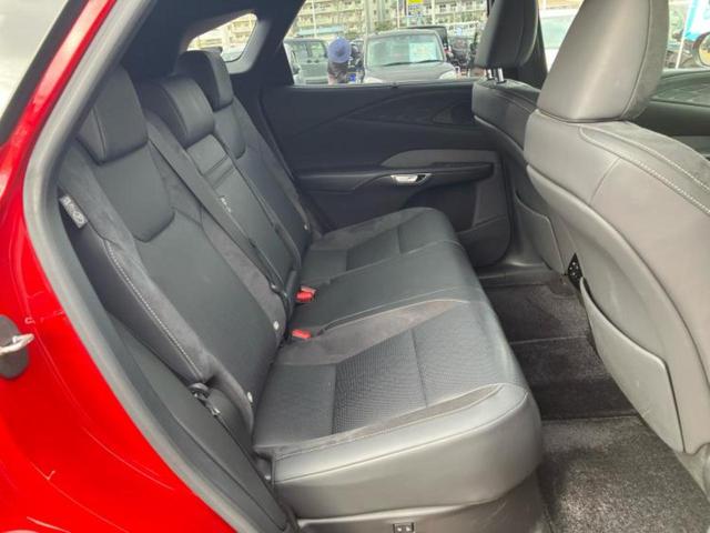 ＲＸ ＲＸ３５０バージョンＬ　サンルーフ／純正エアロ／保証書／純正　ＳＤナビ／デジタルインナーミラー／衝突安全装置／シートヒーター／全方位モニター／車線逸脱防止支援システム／シート　ハーフレザー／パーキングアシスト　自動操舵（5枚目）