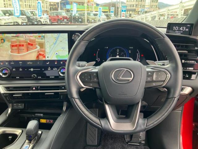 ＲＸ ＲＸ３５０バージョンＬ　サンルーフ／純正エアロ／保証書／純正　ＳＤナビ／デジタルインナーミラー／衝突安全装置／シートヒーター／全方位モニター／車線逸脱防止支援システム／シート　ハーフレザー／パーキングアシスト　自動操舵（15枚目）