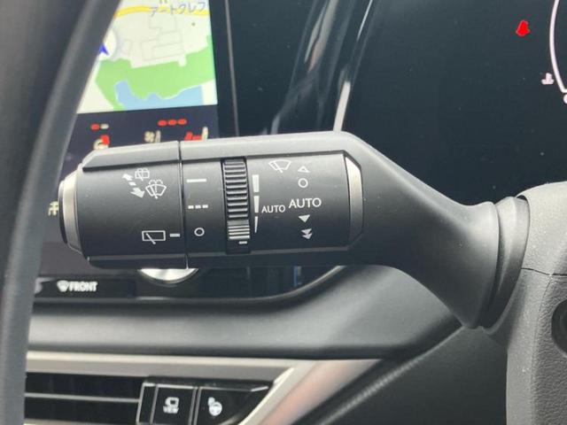 ＲＸ ＲＸ３５０バージョンＬ　サンルーフ／純正エアロ／保証書／純正　ＳＤナビ／デジタルインナーミラー／衝突安全装置／シートヒーター／全方位モニター／車線逸脱防止支援システム／シート　ハーフレザー／パーキングアシスト　自動操舵（17枚目）