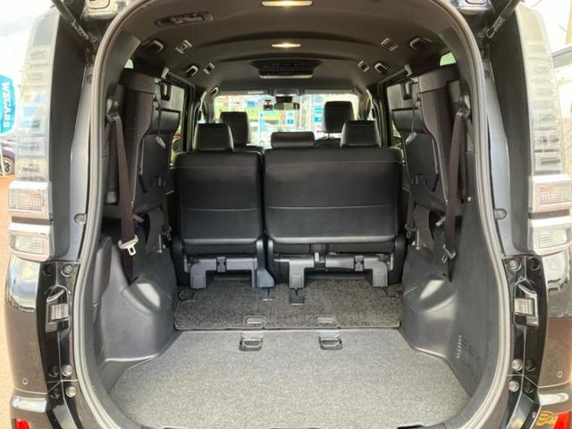 ヴォクシー ZSキラメキ3 保証書/純正 9インチ SDナビ/フリップダウンモニター 純正 12.1インチ/トヨタセーフティセンス/両側電動スライドドア/車線逸脱防止支援システム/シート ハーフレザー 衝突被害軽減システム(21枚目)