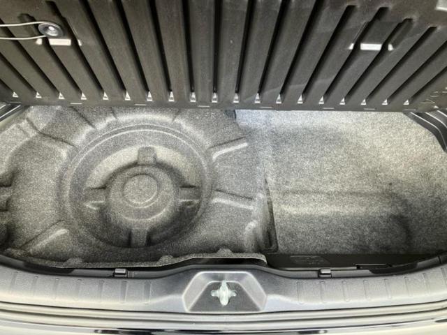 ヴォクシー ZSキラメキ3 保証書/純正 9インチ SDナビ/フリップダウンモニター 純正 12.1インチ/トヨタセーフティセンス/両側電動スライドドア/車線逸脱防止支援システム/シート ハーフレザー 衝突被害軽減システム(28枚目)