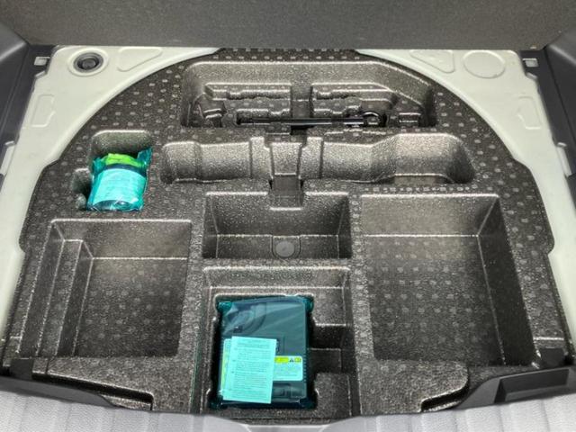 カローラクロス ハイブリッドＺ　新品タイヤ／保証書／ディスプレイオーディオ＋ナビ９インチ／衝突安全装置／シートヒーター　前席／パノラミックビューモニター／車線逸脱防止支援システム／シート　合皮／電動バックドア　衝突被害軽減システム（25枚目）