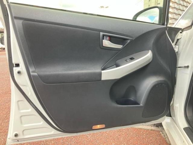 プリウス S 保証書/純正 8インチ SDナビ/ヘッドランプ LED/Bluetooth接続/ETC/EBD付ABS/横滑り防止装置/アイドリングストップ/バックモニター/フルセグTV/エアバッグ 運転席(22枚目)