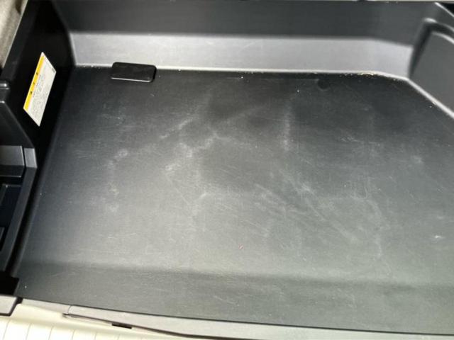 プリウス S 保証書/純正 8インチ SDナビ/ヘッドランプ LED/Bluetooth接続/ETC/EBD付ABS/横滑り防止装置/アイドリングストップ/バックモニター/フルセグTV/エアバッグ 運転席(25枚目)