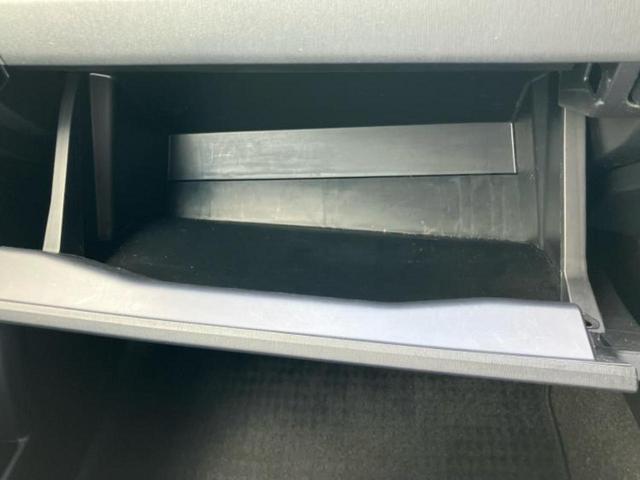 プリウス S 保証書/純正 8インチ SDナビ/ヘッドランプ LED/Bluetooth接続/ETC/EBD付ABS/横滑り防止装置/アイドリングストップ/バックモニター/フルセグTV/エアバッグ 運転席(36枚目)