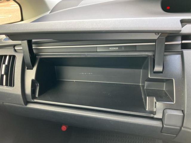 プリウス S 保証書/純正 8インチ SDナビ/ヘッドランプ LED/Bluetooth接続/ETC/EBD付ABS/横滑り防止装置/アイドリングストップ/バックモニター/フルセグTV/エアバッグ 運転席(37枚目)