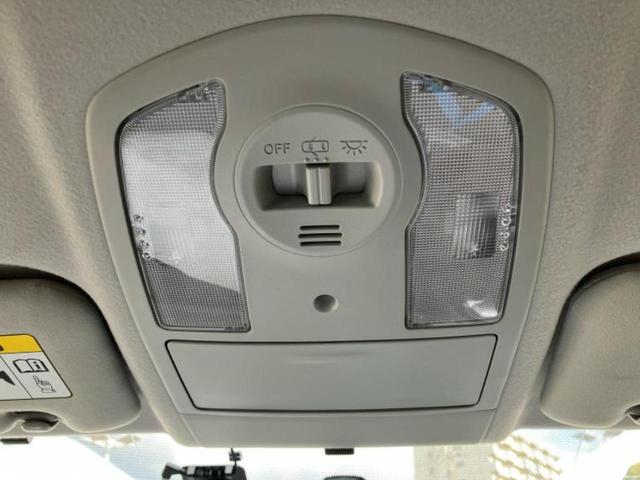 プリウス S 保証書/純正 8インチ SDナビ/ヘッドランプ LED/Bluetooth接続/ETC/EBD付ABS/横滑り防止装置/アイドリングストップ/バックモニター/フルセグTV/エアバッグ 運転席(40枚目)
