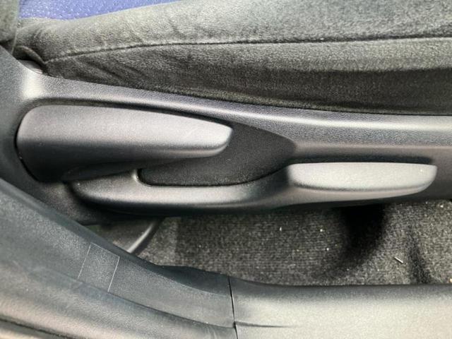 プリウス S 保証書/純正 8インチ SDナビ/ヘッドランプ LED/Bluetooth接続/ETC/EBD付ABS/横滑り防止装置/アイドリングストップ/バックモニター/フルセグTV/エアバッグ 運転席(44枚目)