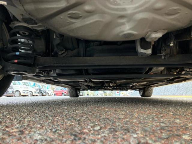 プリウス S 保証書/純正 8インチ SDナビ/ヘッドランプ LED/Bluetooth接続/ETC/EBD付ABS/横滑り防止装置/アイドリングストップ/バックモニター/フルセグTV/エアバッグ 運転席(47枚目)