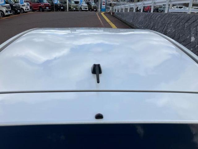 プリウス S 保証書/純正 8インチ SDナビ/ヘッドランプ LED/Bluetooth接続/ETC/EBD付ABS/横滑り防止装置/アイドリングストップ/バックモニター/フルセグTV/エアバッグ 運転席(49枚目)