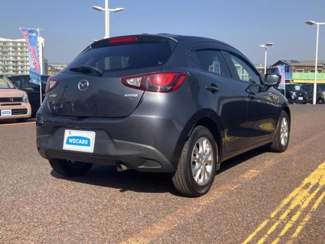 デミオ １３Ｓ　新品タイヤ／保証書／純正　ＳＤナビ／衝突安全装置／ヘッドランプ　ＬＥＤ／Ｂｌｕｅｔｏｏｔｈ接続／ＥＴＣ／ＥＢＤ付ＡＢＳ／横滑り防止装置／アイドリングストップ／エアバッグ　運転席／エアバッグ　助手席（3枚目）