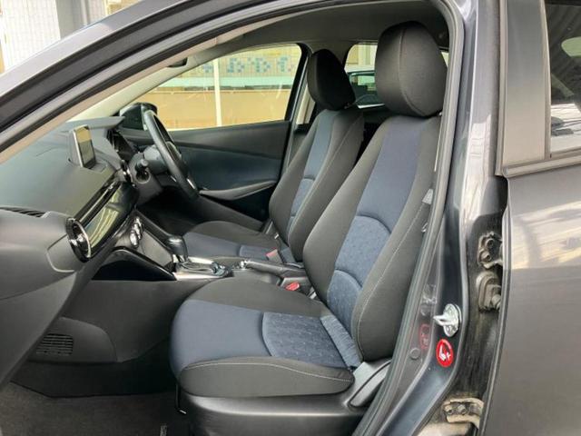 デミオ １３Ｓ　新品タイヤ／保証書／純正　ＳＤナビ／衝突安全装置／ヘッドランプ　ＬＥＤ／Ｂｌｕｅｔｏｏｔｈ接続／ＥＴＣ／ＥＢＤ付ＡＢＳ／横滑り防止装置／アイドリングストップ／エアバッグ　運転席／エアバッグ　助手席（6枚目）