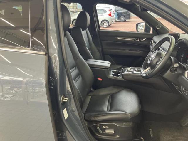 CX-8 XD Lパッケージ 新品タイヤ/BOSE/保証書/純正 SDナビ/フリップダウンモニター/アイアクティブセンス(マツダ)/エアーシート 前席/360°ビューモニター/車線逸脱防止支援システム/シート フルレザー 革シート(4枚目)