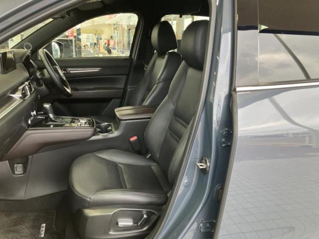 CX-8 XD Lパッケージ 新品タイヤ/BOSE/保証書/純正 SDナビ/フリップダウンモニター/アイアクティブセンス(マツダ)/エアーシート 前席/360°ビューモニター/車線逸脱防止支援システム/シート フルレザー 革シート(7枚目)