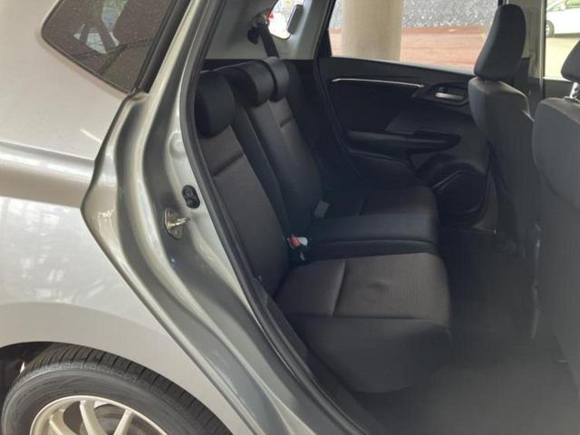 フィットハイブリッド ハイブリッド・Fパッケージ 新品タイヤ/保証書/社外 SDナビ/ドライブレコーダー 前後/ETC/EBD付ABS/横滑り防止装置/アイドリングストップ/バックモニター/ワンセグTV/エアバッグ 運転席/エアバッグ 助手席(5枚目)