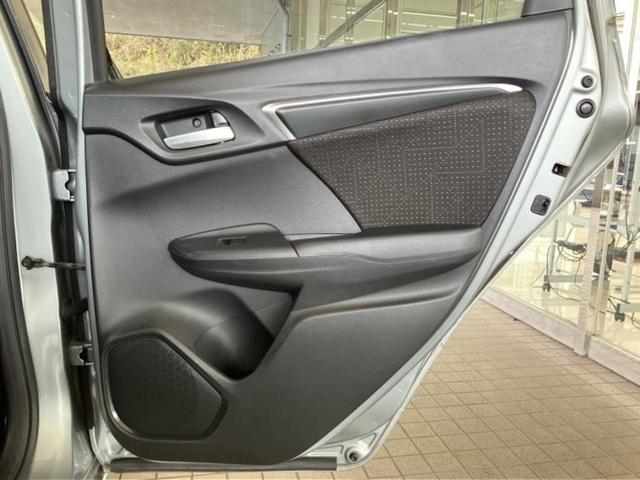 フィットハイブリッド ハイブリッド・Fパッケージ 新品タイヤ/保証書/社外 SDナビ/ドライブレコーダー 前後/ETC/EBD付ABS/横滑り防止装置/アイドリングストップ/バックモニター/ワンセグTV/エアバッグ 運転席/エアバッグ 助手席(21枚目)