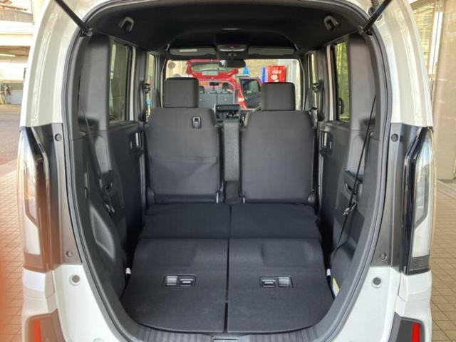 Ｎ－ＢＯＸカスタム ヒョウジュン　新品タイヤ／保証書／ホンダセンシング／電動スライドドア／シートヒーター　前席／車線逸脱防止支援システム／ヘッドランプ　ＬＥＤ／ＵＳＢジャック／ＥＢＤ付ＡＢＳ／横滑り防止装置／禁煙車　ＬＥＤヘッドランプ（19枚目）