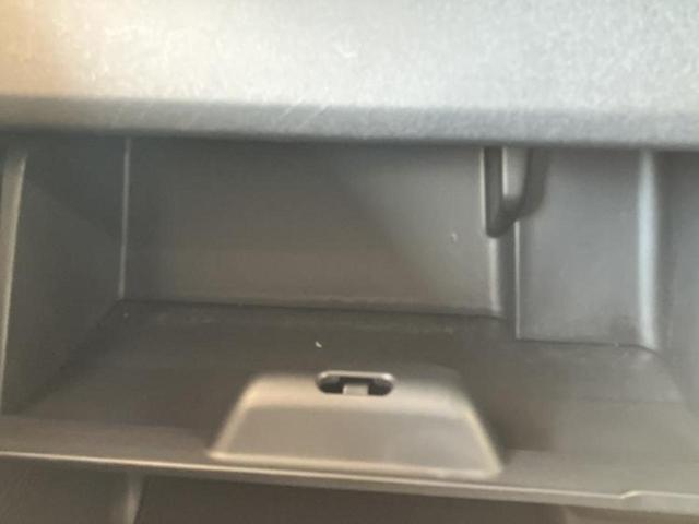 Ｎ－ＢＯＸカスタム ヒョウジュン　新品タイヤ／保証書／ホンダセンシング／電動スライドドア／シートヒーター　前席／車線逸脱防止支援システム／ヘッドランプ　ＬＥＤ／ＵＳＢジャック／ＥＢＤ付ＡＢＳ／横滑り防止装置／禁煙車　ＬＥＤヘッドランプ（29枚目）