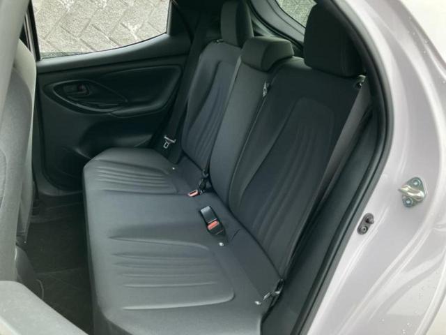 ヤリス Ｇ　新品タイヤ／保証書／ディスプレイオーディオ８インチ／衝突安全装置／車線逸脱防止支援システム／ドライブレコーダー　前後／ヘッドランプ　ＬＥＤ／Ｂｌｕｅｔｏｏｔｈ接続／ＥＢＤ付ＡＢＳ　衝突被害軽減システム（7枚目）