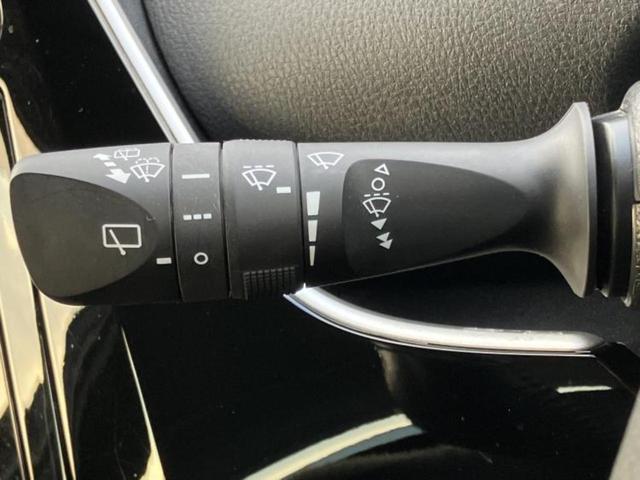 プリウス Sツーリングセレクション 新品タイヤ/モデリスタエアロ/保証書/社外 SDナビ/トヨタセーフティセンス/シートヒーター 前席/車線逸脱防止支援システム/シート 合皮/ヘッドランプ LED/Bluetooth接続 フルエアロ(17枚目)