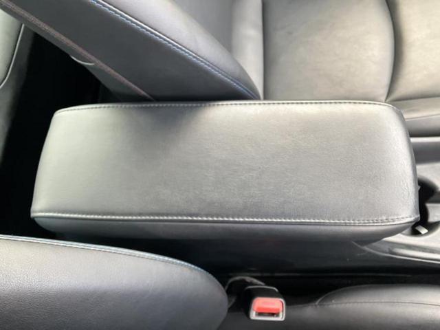 プリウス Sツーリングセレクション 新品タイヤ/モデリスタエアロ/保証書/社外 SDナビ/トヨタセーフティセンス/シートヒーター 前席/車線逸脱防止支援システム/シート 合皮/ヘッドランプ LED/Bluetooth接続 フルエアロ(33枚目)