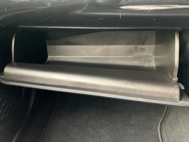 プリウス Sツーリングセレクション 新品タイヤ/モデリスタエアロ/保証書/社外 SDナビ/トヨタセーフティセンス/シートヒーター 前席/車線逸脱防止支援システム/シート 合皮/ヘッドランプ LED/Bluetooth接続 フルエアロ(36枚目)