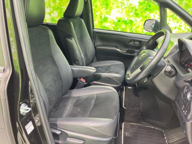 ヴォクシー ＺＳキラメキ３　新品タイヤ／純正　１０インチ　ＳＤナビ／フリップダウンモニター　純正　１２．１インチ／トヨタセーフティセンス／両側電動スライドドア／車線逸脱防止支援システム／シート　ハーフレザー　衝突被害軽減システム（4枚目）