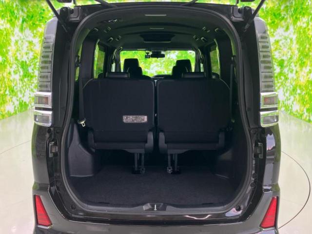 ヴォクシー ＺＳキラメキ３　新品タイヤ／純正　１０インチ　ＳＤナビ／フリップダウンモニター　純正　１２．１インチ／トヨタセーフティセンス／両側電動スライドドア／車線逸脱防止支援システム／シート　ハーフレザー　衝突被害軽減システム（20枚目）