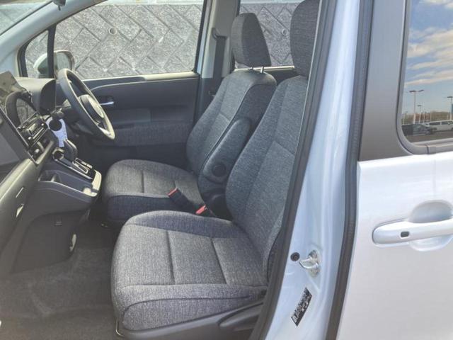 シエンタ ハイブリッドＺ　保証書／ディスプレイオーディオ＋ナビ１０．５インチ／トヨタセーフティセンス／両側電動スライドドア／パノラミックビューモニター／車線逸脱防止支援システム／登録済未使用車／ドライブレコーダー　前後（7枚目）