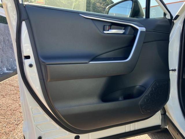 ＲＡＶ４ ４ＷＤハイブリッドＧ　新品タイヤ／保証書／純正　９インチ　ＳＤナビ／デジタルインナーミラー／衝突安全装置／シートヒーター　前席／車線逸脱防止支援システム／シート　合皮／電動バックドア／ドライブレコーダー　純正　電動シート（22枚目）