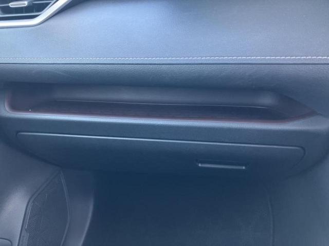 ＲＡＶ４ ４ＷＤハイブリッドＧ　新品タイヤ／保証書／純正　９インチ　ＳＤナビ／デジタルインナーミラー／衝突安全装置／シートヒーター　前席／車線逸脱防止支援システム／シート　合皮／電動バックドア／ドライブレコーダー　純正　電動シート（37枚目）