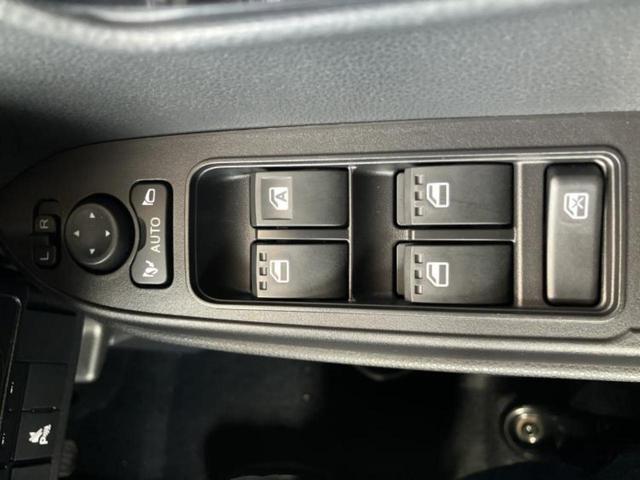 タント カスタムＸ　保証書／ディスプレイオーディオ９インチ／スマートアシスト（トヨタ・ダイハツ）／両側電動スライドドア／シートヒーター　前席／パノラマモニター／車線逸脱防止支援システム／登録済未使用車　全周囲カメラ　ＴＶ（26枚目）