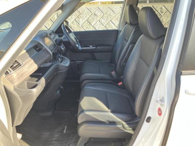 フリード Ｇホンダセンシング　新品タイヤ／保証書／純正　９インチ　ＳＤナビ／衝突安全装置／両側電動スライドドア／シートヒーター　前席／車線逸脱防止支援システム／シート　ハーフレザー／ドライブレコーダー　前後　衝突被害軽減システム（7枚目）