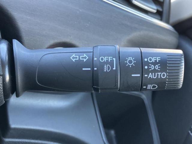 フリード Ｇホンダセンシング　新品タイヤ／保証書／純正　９インチ　ＳＤナビ／衝突安全装置／両側電動スライドドア／シートヒーター　前席／車線逸脱防止支援システム／シート　ハーフレザー／ドライブレコーダー　前後　衝突被害軽減システム（15枚目）