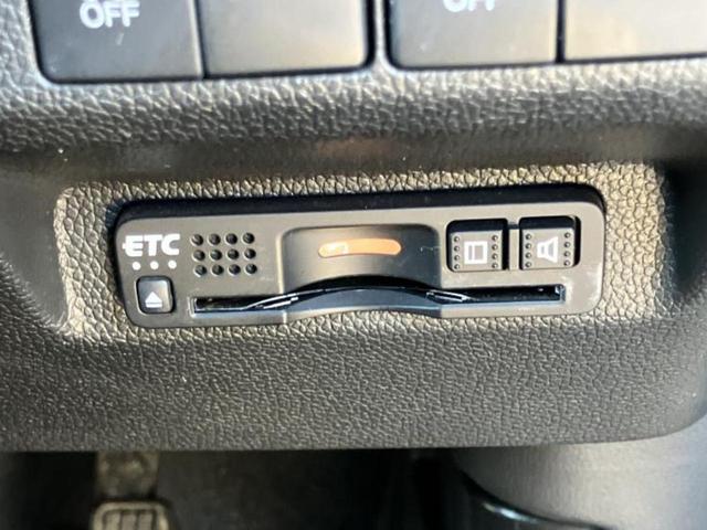 フリード Ｇホンダセンシング　新品タイヤ／保証書／純正　９インチ　ＳＤナビ／衝突安全装置／両側電動スライドドア／シートヒーター　前席／車線逸脱防止支援システム／シート　ハーフレザー／ドライブレコーダー　前後　衝突被害軽減システム（18枚目）