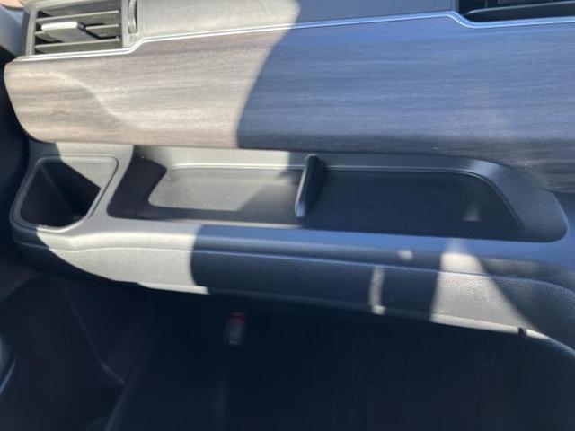 フリード Ｇホンダセンシング　新品タイヤ／保証書／純正　９インチ　ＳＤナビ／衝突安全装置／両側電動スライドドア／シートヒーター　前席／車線逸脱防止支援システム／シート　ハーフレザー／ドライブレコーダー　前後　衝突被害軽減システム（42枚目）