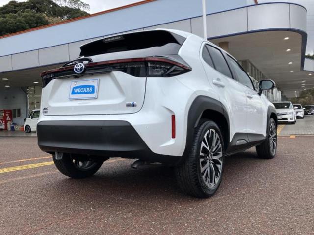 ヤリスクロス ハイブリッドＺ　保証書／ディスプレイオーディオ／トヨタセーフティセンス／シートヒーター／車線逸脱防止支援システム／シート　ハーフレザー／ドライブレコーダー　純正／ヘッドランプ　ＬＥＤ／Ｂｌｕｅｔｏｏｔｈ接続　禁煙車（3枚目）