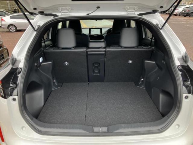 ヤリスクロス ハイブリッドＺ　保証書／ディスプレイオーディオ／トヨタセーフティセンス／シートヒーター／車線逸脱防止支援システム／シート　ハーフレザー／ドライブレコーダー　純正／ヘッドランプ　ＬＥＤ／Ｂｌｕｅｔｏｏｔｈ接続　禁煙車（8枚目）