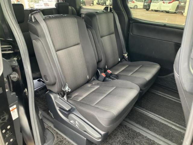 ヴォクシー ４ＷＤ　ＺＳキラメキ２　保証書／純正　１０インチ　ＳＤナビ／フリップダウンモニター　純正　１２．１インチ／衝突安全装置／両側電動スライドドア／車線逸脱防止支援システム／ヘッドランプ　ＨＩＤ／ＥＴＣ２．０　衝突被害軽減システム（5枚目）