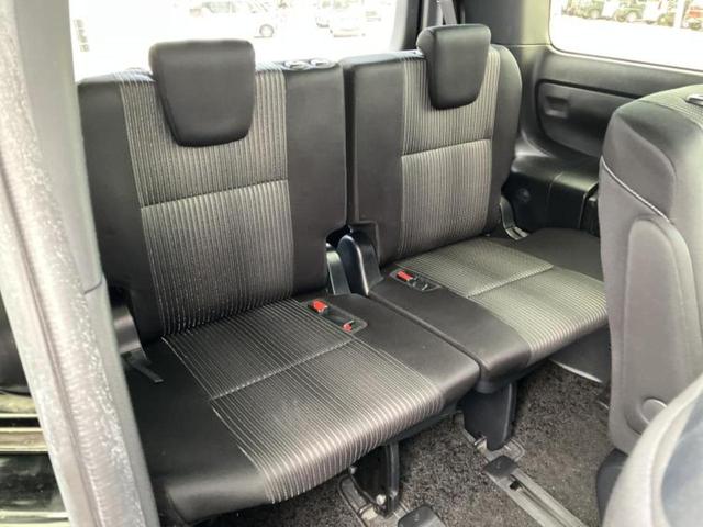 ヴォクシー ４ＷＤ　ＺＳキラメキ２　保証書／純正　１０インチ　ＳＤナビ／フリップダウンモニター　純正　１２．１インチ／衝突安全装置／両側電動スライドドア／車線逸脱防止支援システム／ヘッドランプ　ＨＩＤ／ＥＴＣ２．０　衝突被害軽減システム（6枚目）