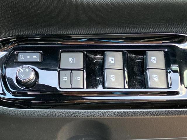 ヴォクシー ４ＷＤ　ＺＳキラメキ２　保証書／純正　１０インチ　ＳＤナビ／フリップダウンモニター　純正　１２．１インチ／衝突安全装置／両側電動スライドドア／車線逸脱防止支援システム／ヘッドランプ　ＨＩＤ／ＥＴＣ２．０　衝突被害軽減システム（30枚目）