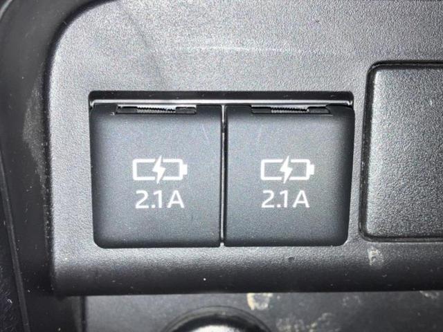 ヴォクシー ４ＷＤ　ＺＳキラメキ２　保証書／純正　１０インチ　ＳＤナビ／フリップダウンモニター　純正　１２．１インチ／衝突安全装置／両側電動スライドドア／車線逸脱防止支援システム／ヘッドランプ　ＨＩＤ／ＥＴＣ２．０　衝突被害軽減システム（40枚目）