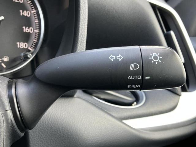 ヴォクシー Ｓ－Ｇ　新品タイヤ／保証書／純正　１０インチ　メモリーナビ／フリップダウンモニター　純正　１４インチ／トヨタセーフティセンス／両側電動スライドドア／車線逸脱防止支援システム／オートステップ　バックカメラ（17枚目）