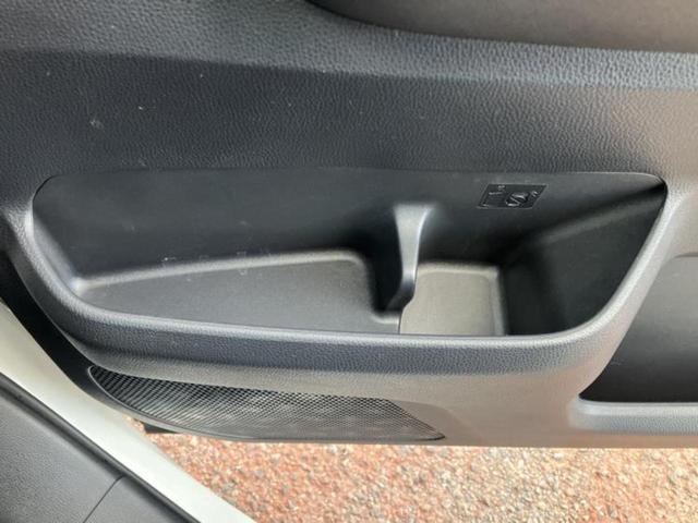 ヴォクシー Ｓ－Ｇ　新品タイヤ／保証書／純正　１０インチ　メモリーナビ／フリップダウンモニター　純正　１４インチ／トヨタセーフティセンス／両側電動スライドドア／車線逸脱防止支援システム／オートステップ　バックカメラ（38枚目）